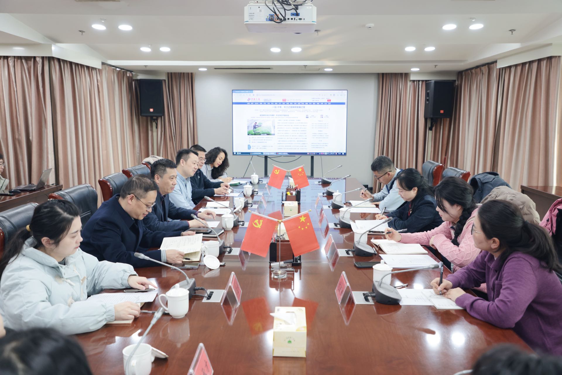 共青团安徽省委副书记陈娟娟一行赴安徽新媒体集团调研座谈
